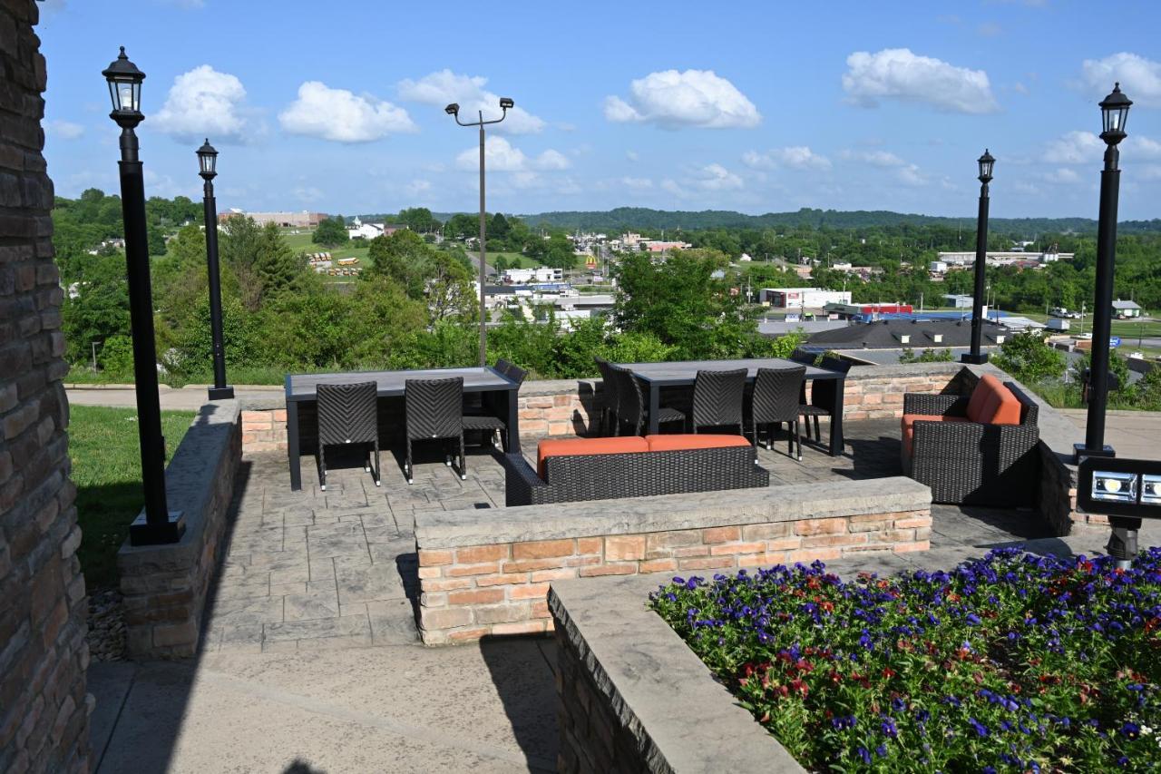 Giles Hotel Inn And Suites Pulaski Exterior foto